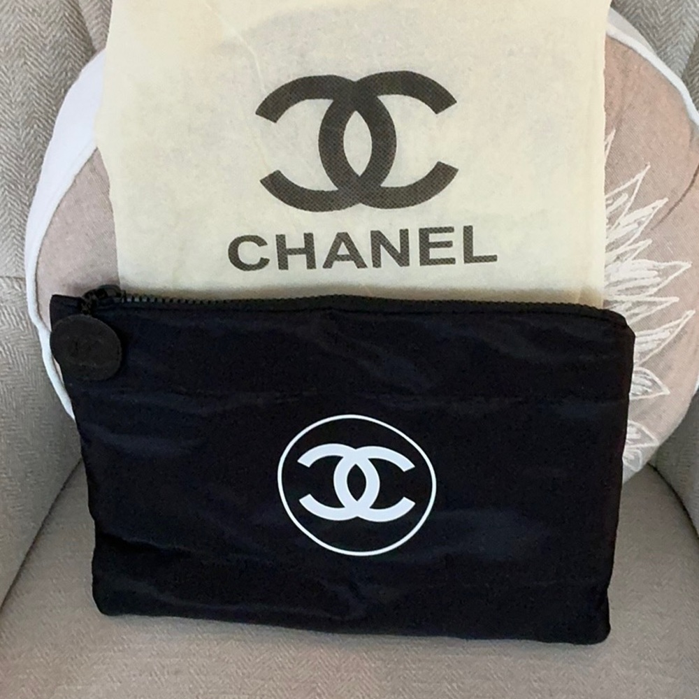 CHANEL Black Quilted Nylon  Cosmetic Pouch GWP